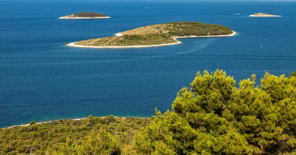 Croatia Island Hopping Guide: Best Ports & Itinerary